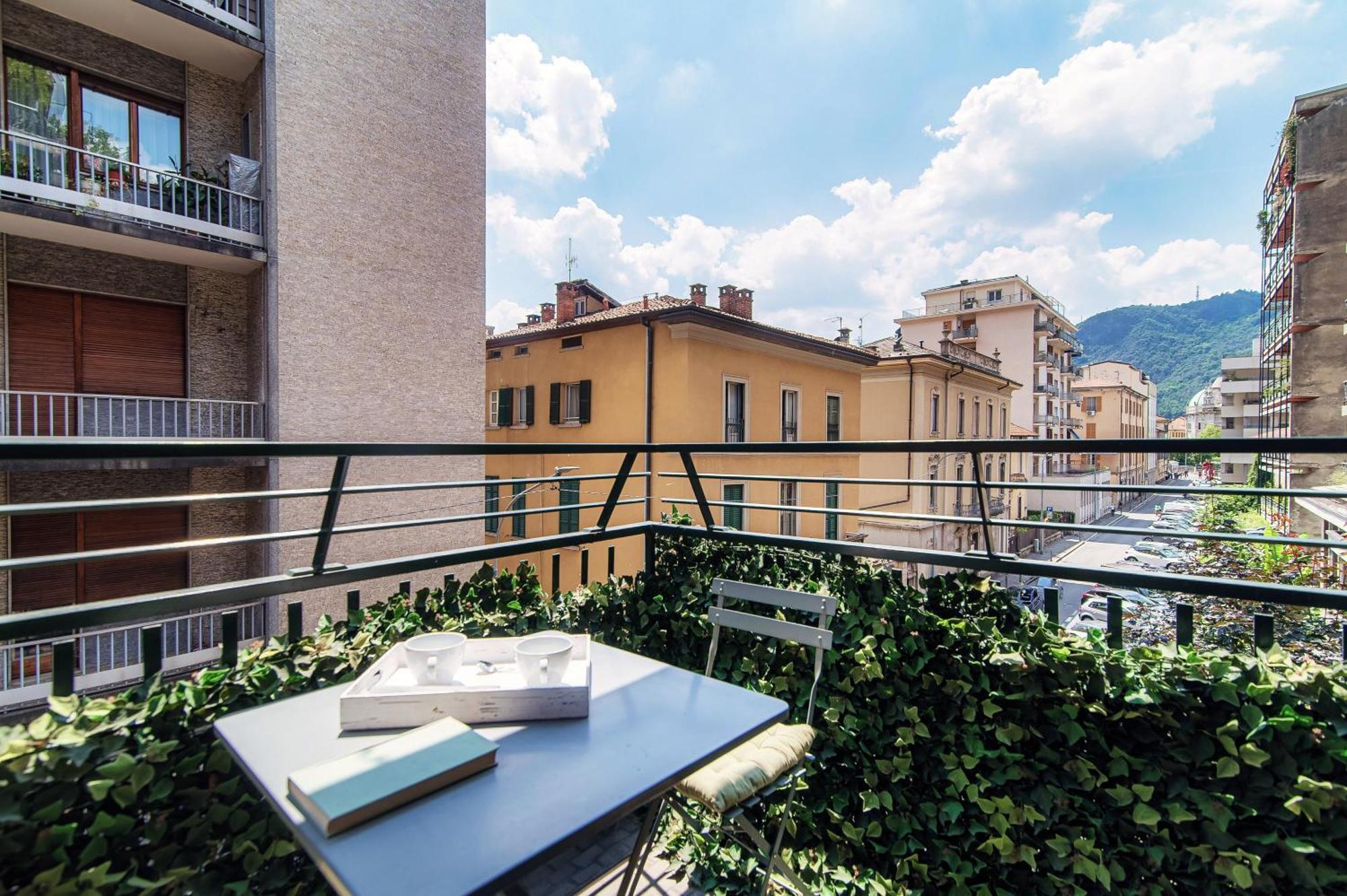 Rezzonico Suites - By MyhomeinКомо Екстер'єр фото